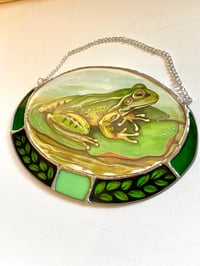 Stained glass frog