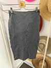 AMERICAN AP. GREY SKIRT 