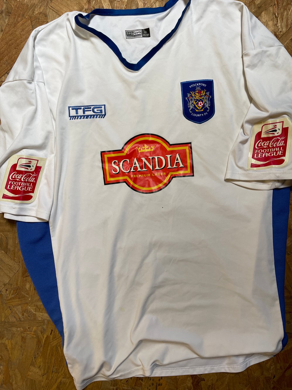 Match Worn 2004/05 TFG away shirt