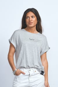 Image 2 of CAMISETA GRIS BÁSICA