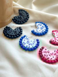 Image 1 of Talavera Round Hoops (Black, Blue, Fuchsia)
