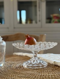 Image 1 of Coupe sur pied - verre moulé