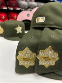 Image 3 of New Era 59Fifty Olive / Mettalic Gold / Pinky UV