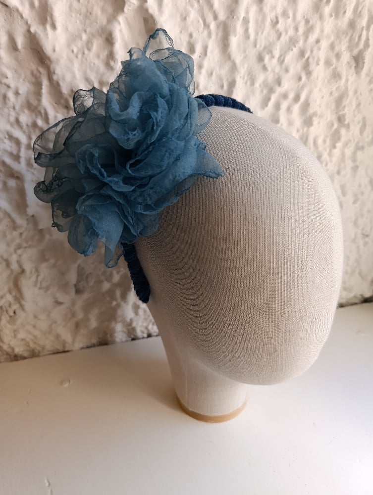 Image of Cerchietto floreale carta da zucchero base blu *ON SALE*