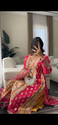 Image 4 of MEHNDI-pret (Restocked) 