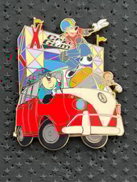 Image 2 of IN-STOCK - Goofy Movie - Max Skateboarding