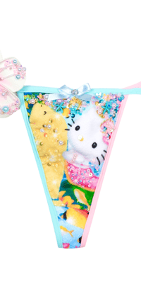 Image 4 of Pink Bikini hellokitty underwater 