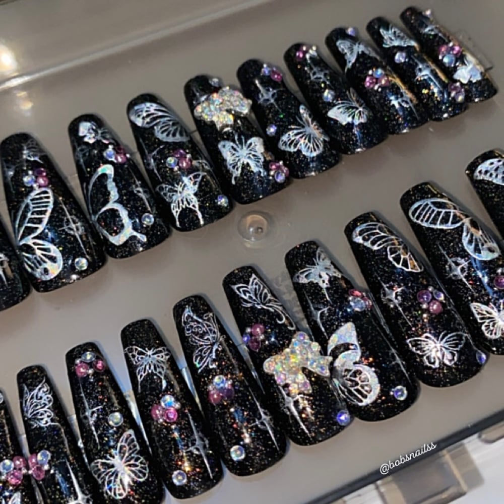 Image of 20 Piece Set Y2K Butterfly Black Glitter Set Long Coffin 🦋🖤⛓️💕✨🎀⛓️🖤