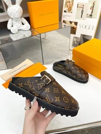 Image 4 of Lou Clogs