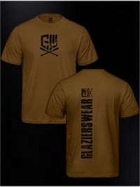 sky scraper shirt black on caramel 