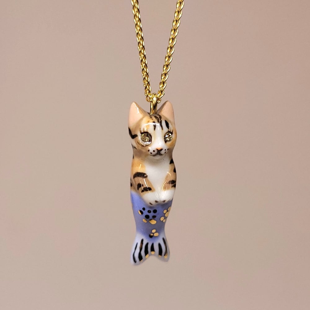 Image of Tabico Purrkitten Porcelain & Gold Vermeil Pendant