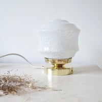 Image 2 of Lampe à poser en verre de Clichy blanc 