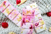 Image 5 of Strawberry Dream Candles & Snap Bars