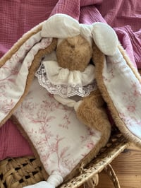 Image 2 of MINI MINI DOUDOU ENVELOPPANT JOUY ET ÉCRU 