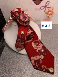 Image 20 of Classy Diva Tie Necklace