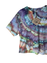Image 4 of S Crop Tee in Alchemy Agate Ice Dye