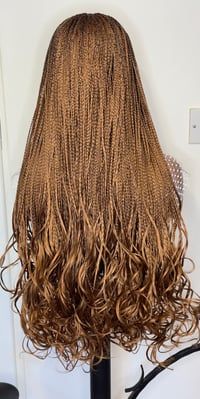 Image 2 of BRONZY WAVES BRAIDS