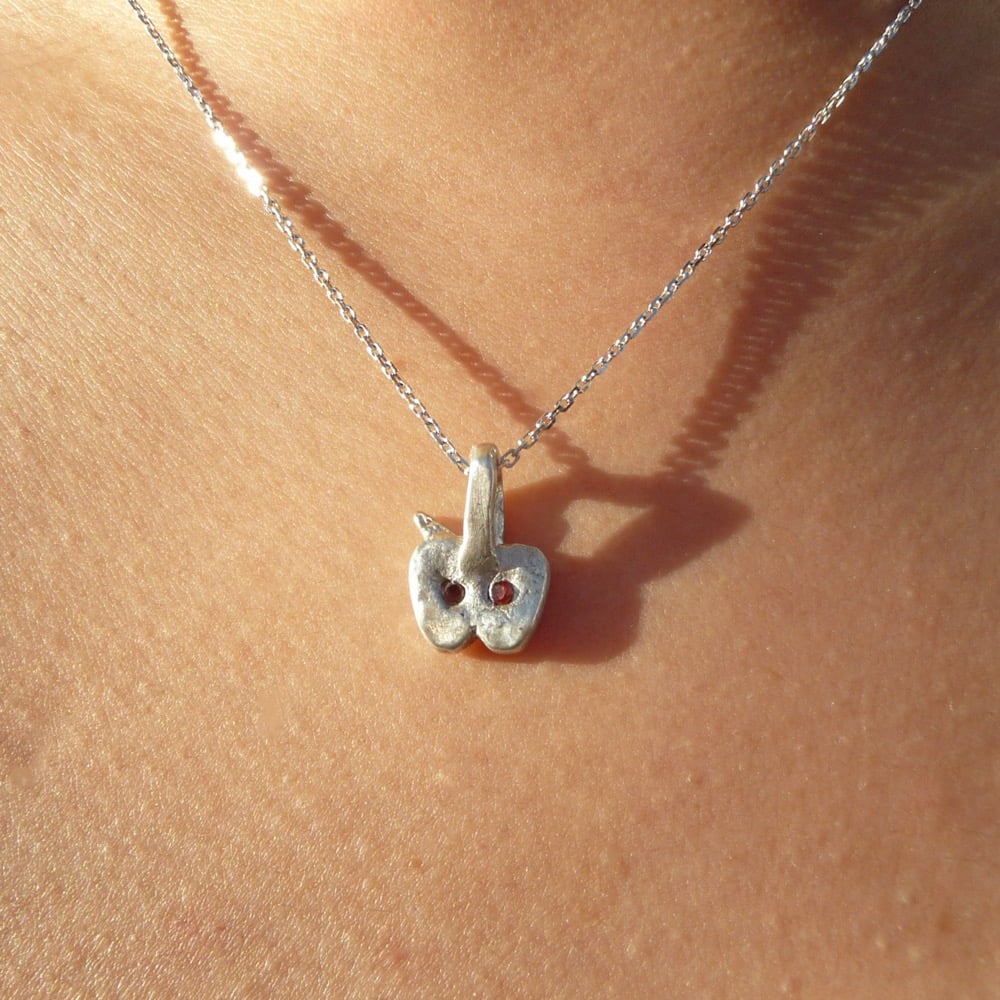 "Play Apple" Studio Sample (Red)