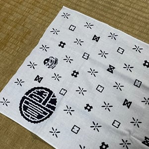 Image of Bunshin Horiyen Tombo x Torikabuto Tenugui towel 