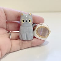 Image 5 of Gray cat with astronaut helmet ceramic figurine (helmet cover version)