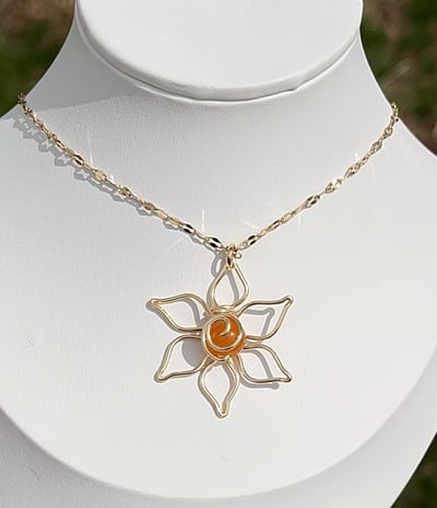Image of Orange Flower Necklace 