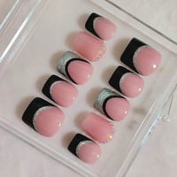 Image 2 of Black Glamour