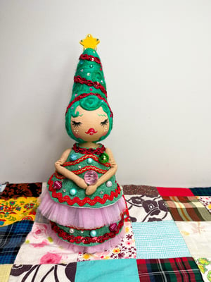 Image of RESERVED FOR JENNIFER ART DOLL TREE TOPPER RETRO