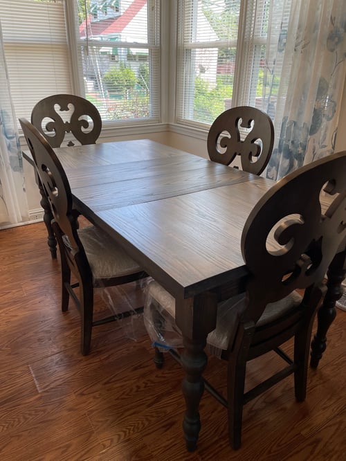 Image of Farmhouse style dining table