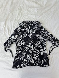 Image 3 of 00s floral shirt // L