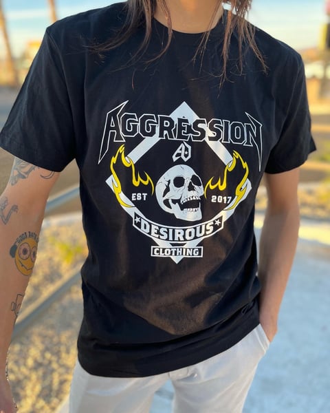 Image of Skull laughing tee