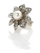 Image of Lazy Daisy ~ faux pearl /diamond ring 