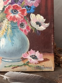 Image 2 of Bouquet d'anémones dans un vase