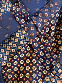 Image 19 of Tie top, dark blue (xs-l)