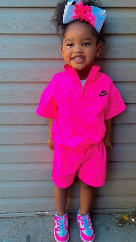 Image of Check me Pink