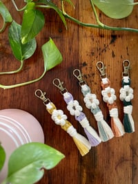 Macrame Daisy Keychain