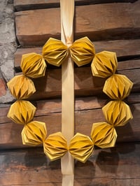 Image 1 of Solgul origami krans 2 - TinaTing