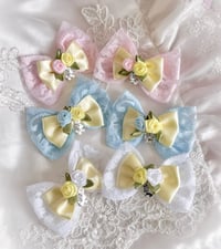 Bunny Kisses Piggies 