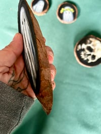 Image 5 of Fantasma sobre rodaja de madera 