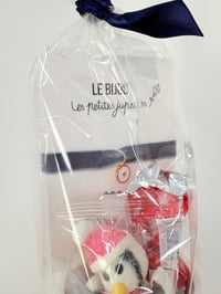 Image 2 of Le Sachet Cadeau tasse à expresso, bracelet et gourmandises bleu