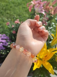 Image 4 of 红黄胶花水晶手串 hematoid quartz bracelet 