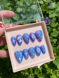 Image 1 of Galaxy Color Changing Gel Press On Nails