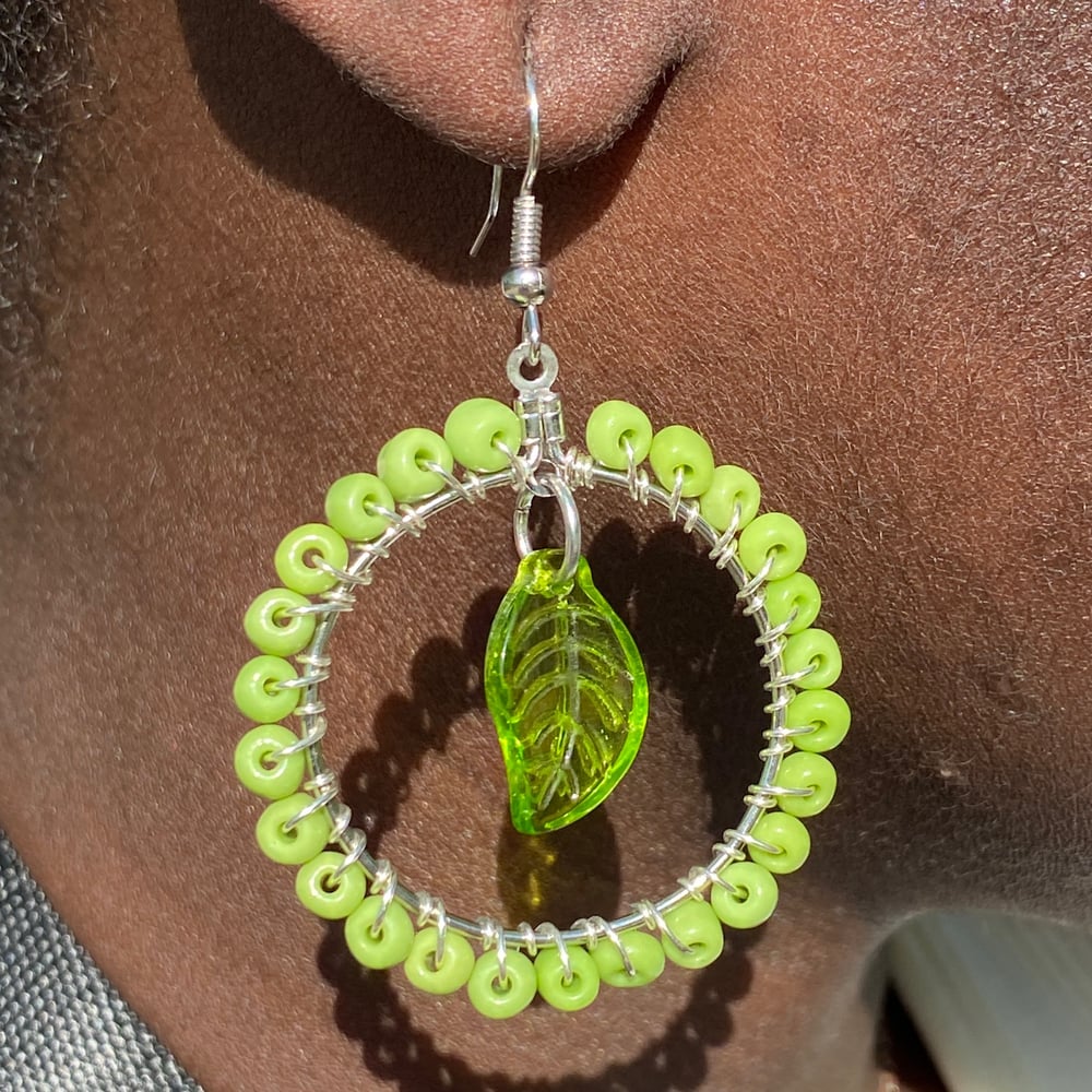 Image of lush spring earrings 