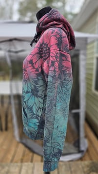 Image 7 of Floral Flukes