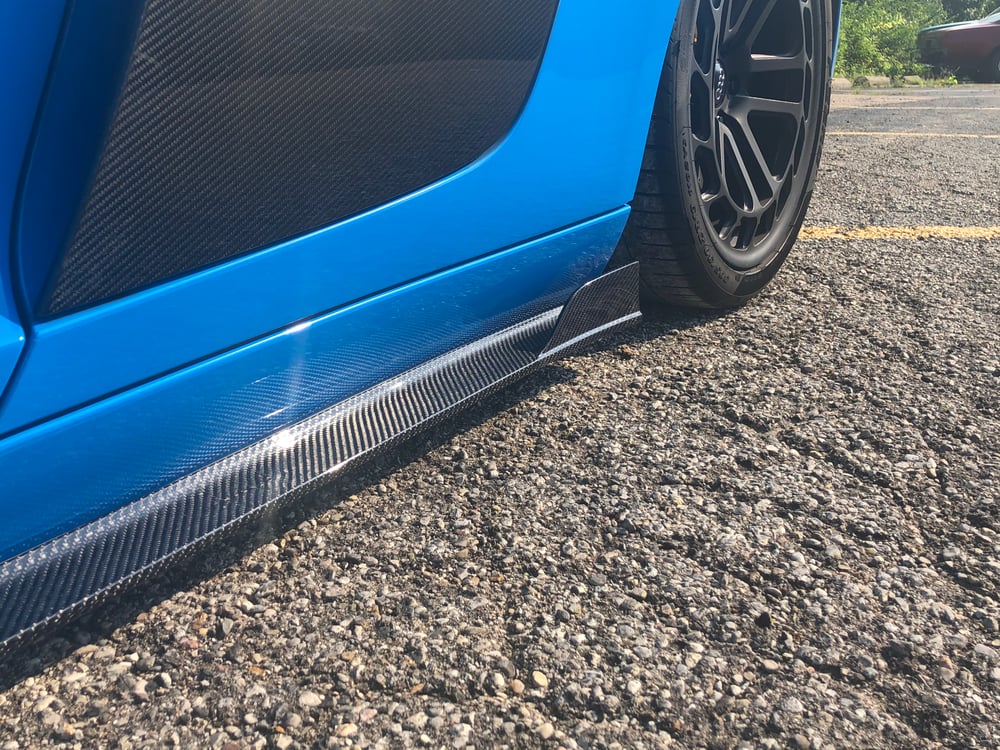 Audi R8 side skirts (first Gen)