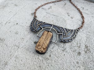 Unusual necklace 