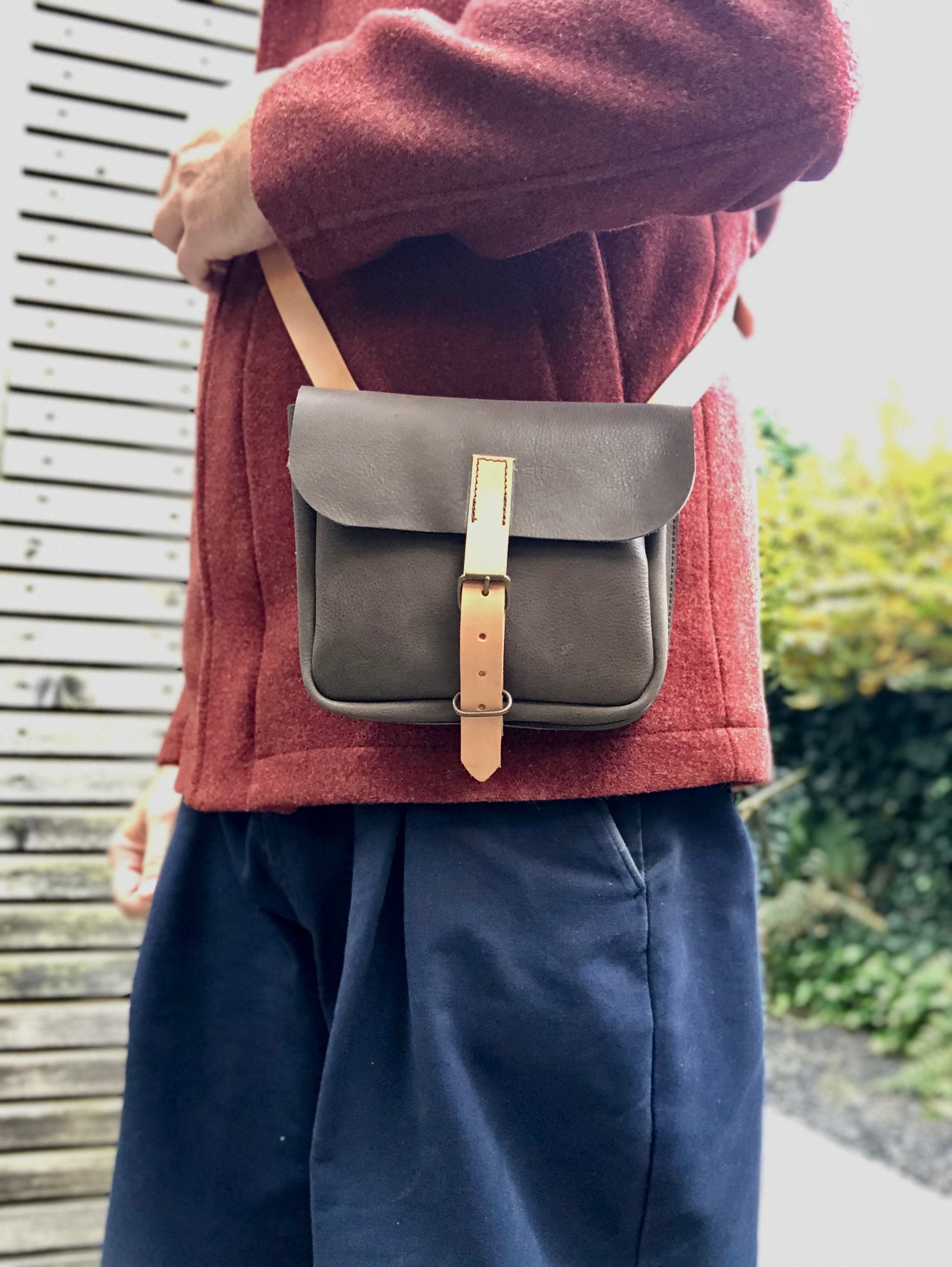 Image of Handbag Made In Grey Brown Oiled Leather