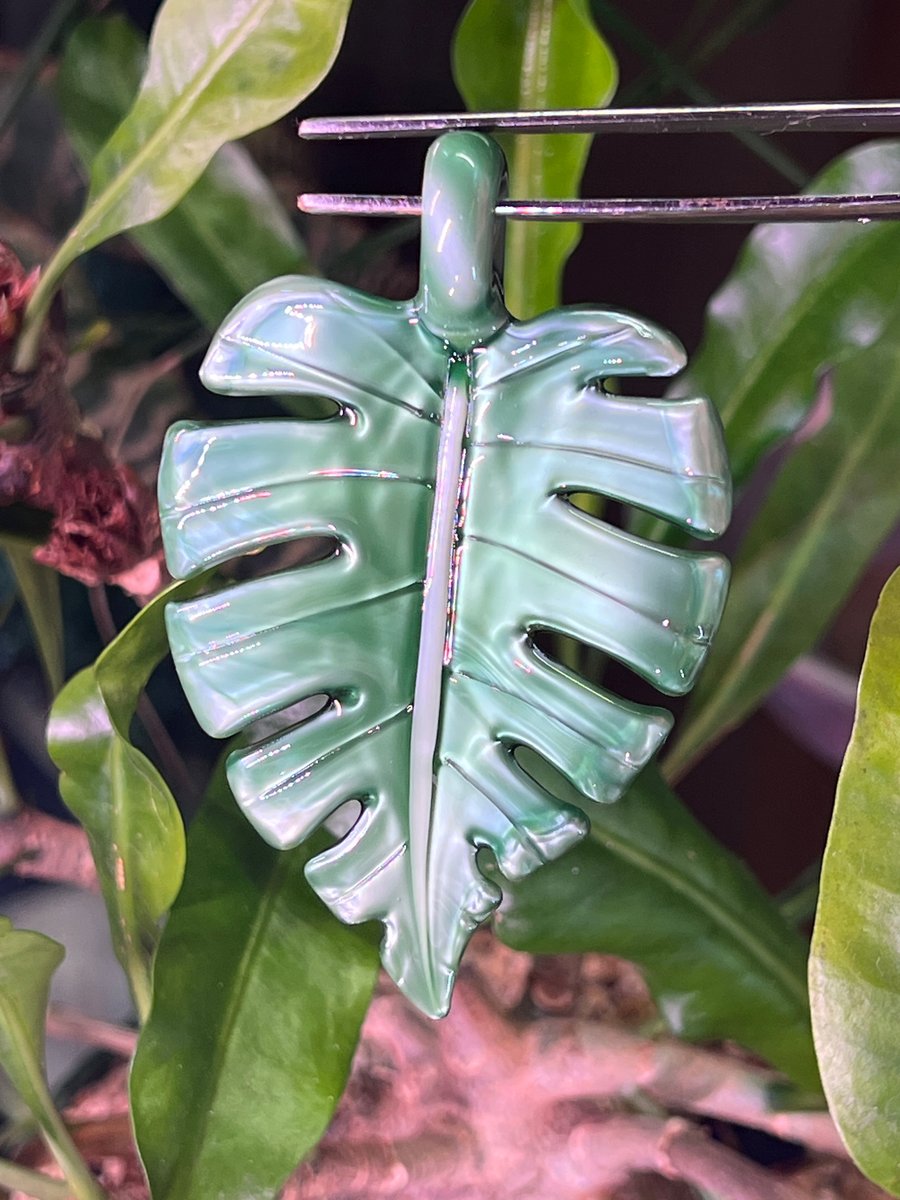 Image of Shiny Green Monstera Leaf Pendant