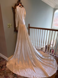 Image 7 of 1940s Satin Art Deco