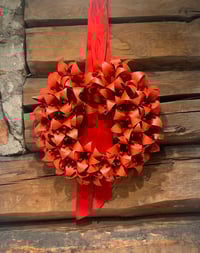 Image 1 of Rød blomsterkrans - TinaTing