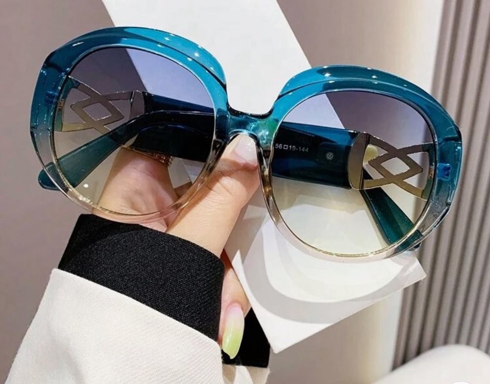 Image of “Oval Fashion Shades”